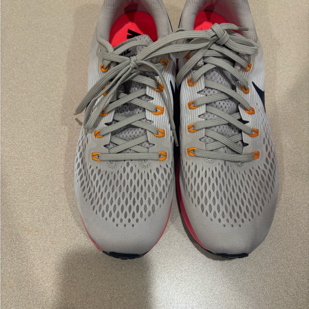 Nike Men’s Zoom Pegasus running Shoes size 11 - Picture 3 of 8